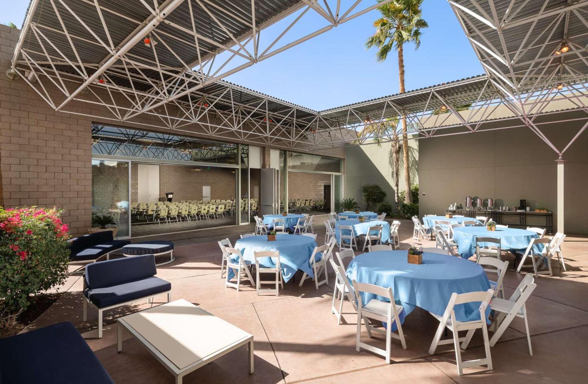Hotel Valley Ho Scottsdale Exterior photo